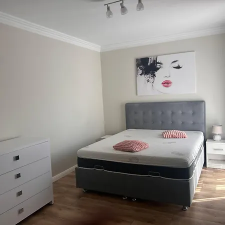 Divany - Coresi Mall Apartment